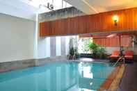 Swimming Pool Hotel Nida Sukhumvit Phrompong 