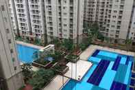 สระว่ายน้ำ Apartemen Mediterania Garden 2