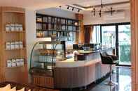 Bar, Cafe and Lounge Golden Foyer Suvarnabhumi Airport Hotel