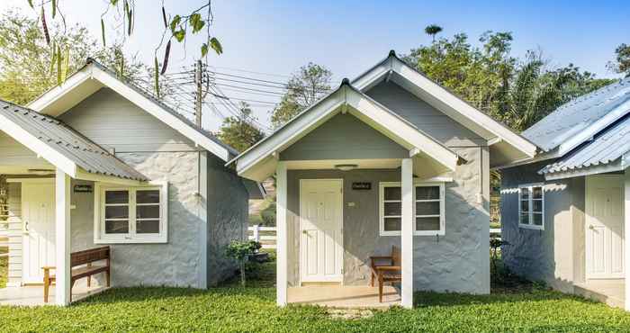 Exterior Ivy Cottage By Qiu