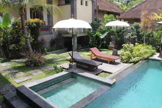 Swimming Pool 4 Villa Bungsil Gading