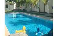 Kolam Renang 6 Shore Time Hotel Javier 