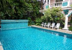 Swimming Pool 3 Royal Guesthouse At Chiang Mai Old City By Hjz