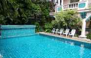 Swimming Pool 3 Royal Guesthouse At Chiang Mai Old City By Hjz