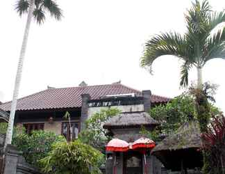 Exterior 2 Gajah Asri Villa