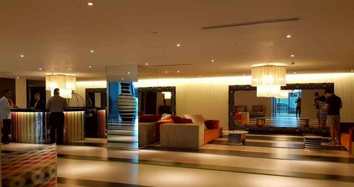 Lobby Modern Luxury Lower Penthouse Unit