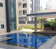 Kolam Renang 4 Unit 1T, Palm Tree Villas 2, Pasay