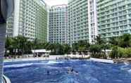 Kolam Renang 4 Azure Urban Resort Residences by Jennifer