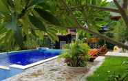 สระว่ายน้ำ 4 Nipah Pool Villas and Restaurant