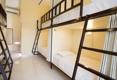 寝室 3 V Canggu Dormitory