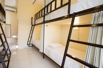 寝室 4 V Canggu Dormitory