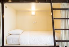 Bedroom 6 V Canggu Dormitory