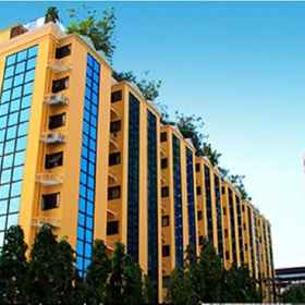 Exterior / Building 1 King Royal Garden Inn, Jurassic World: The Experience Hotels