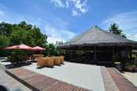 บาร์ คาเฟ่ และเลานจ์ Kasuari Valley Beach Resort