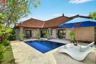 Swimming Pool Bali Paradise Heritage by Prabhu