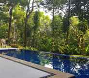 Kolam Renang 2 Villa Elisha - A Forest Hideaway