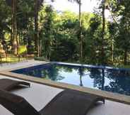 Kolam Renang 3 Villa Elisha - A Forest Hideaway