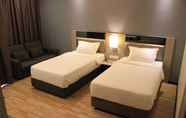 Kamar Tidur 7 Livingston Hotel