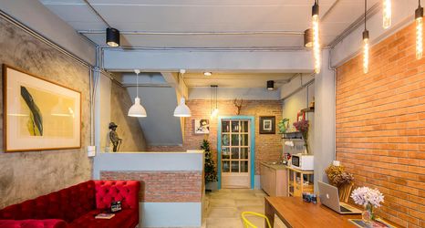 Lobby 2 Sleep Well DMK Hostel