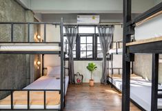 Bedroom 4 Sleep Well DMK Hostel