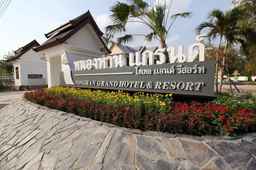 Nonghan Grand Hotel and Resort, USD 48.89