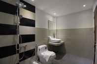 In-room Bathroom Nonghan Grand Hotel and Resort