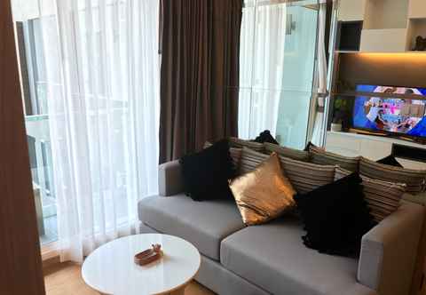 Common Space Luxury Condo Sukhumvit 11-13 Asoke Nana nightlife