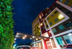 로비 7 Trendy Hotel