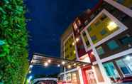 Lobi 7 Trendy Hotel