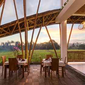 Restaurant 1 Wadari Retreat Villa Ubud, Rusters Pottery Studio Hotels