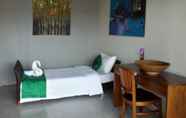 Kamar Tidur 2 Sunshoot Villa Sandat