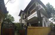 Exterior 2 Tira Amed Homestay