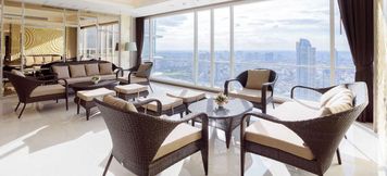 Lobi 2 Menam Residence By Favstay
