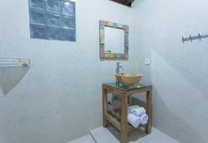 In-room Bathroom 7 The Sansu Villa