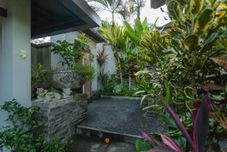 Common Space The Sansu Villa