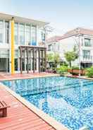 SWIMMING_POOL Baan Klang Muang Sathorn-Taksin 1 By Favstay