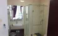 In-room Bathroom 4 SEAVIEW APARTMENT ANCOL MANSION - 2 Bedrooms