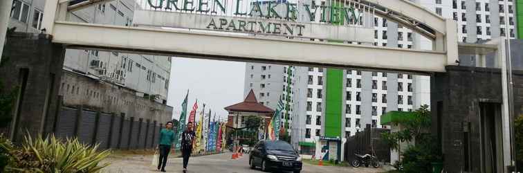 Lobi Fresh Room at Apartment Greenlake View