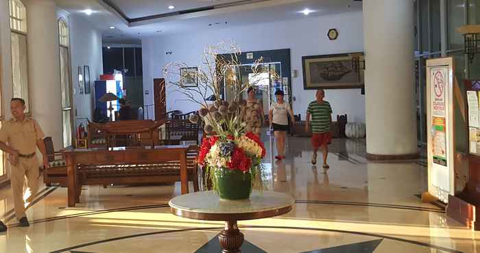 Lobby 3 Bedroom at Apartment Mitra Bahari