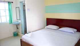 Bedroom 6 De Best Hotel Natuna