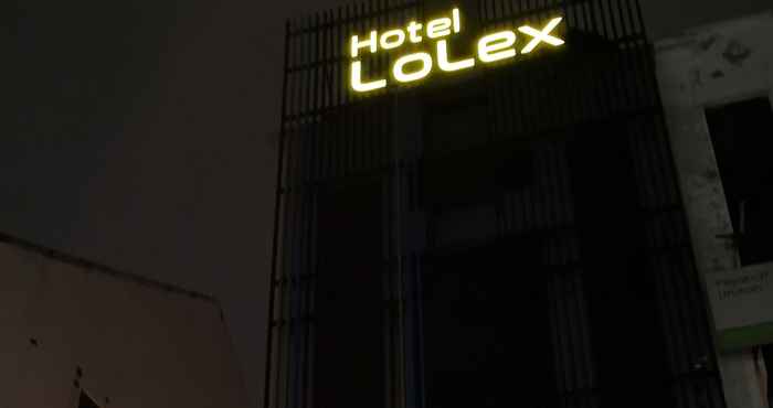 Bên ngoài LoLex Hotel