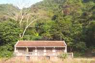 Bên ngoài The Ancient House