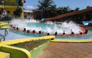 Hồ bơi 2 Endielina's Inland Resort