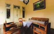 Lobi 3 Griya Batik Giri Sekar Homestay