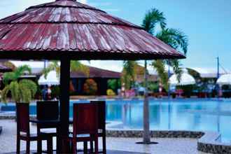 Swimming Pool 4 Tampa Garam Beach Resort