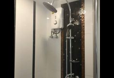 ห้องน้ำภายในห้อง 5 Amazon B4 525