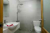 In-room Bathroom Anh Villa Hotel
