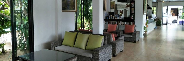 로비 Holiday Park Hotel