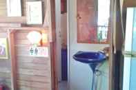 Toilet Kamar Ray Nu Guest House