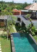 SWIMMING_POOL Villa Red Wood Forest